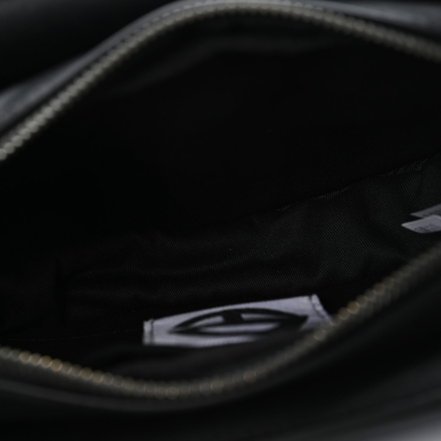 Vegan Leather Major Circle Bag Black
