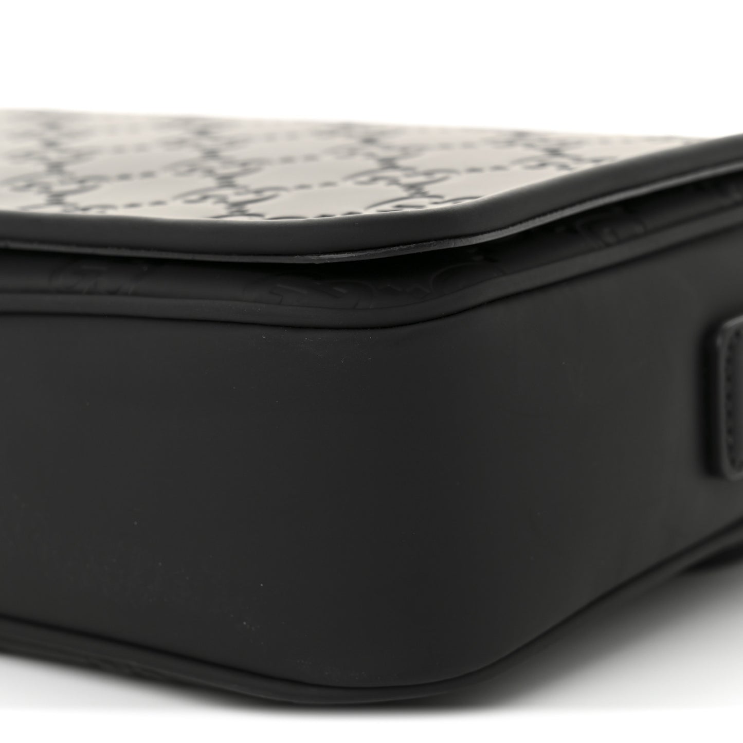 Rubber Effect Calfskin GG Medium Messenger Bag Black