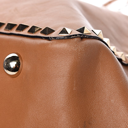 Valentino Garavani Vitello Large Rockstud Tote Beige 13 of 19