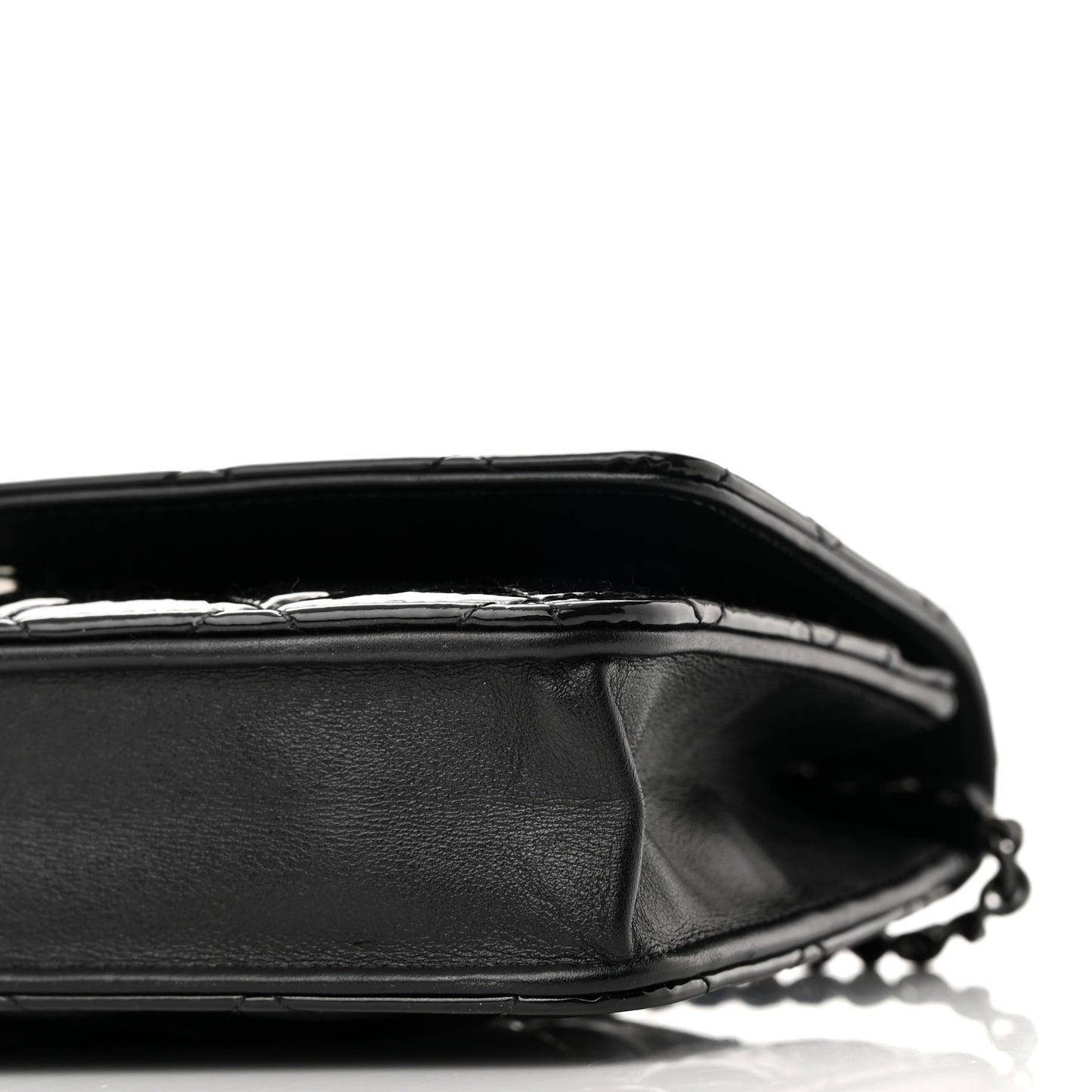 Patent Quilted Wallet On Chain WOC Black