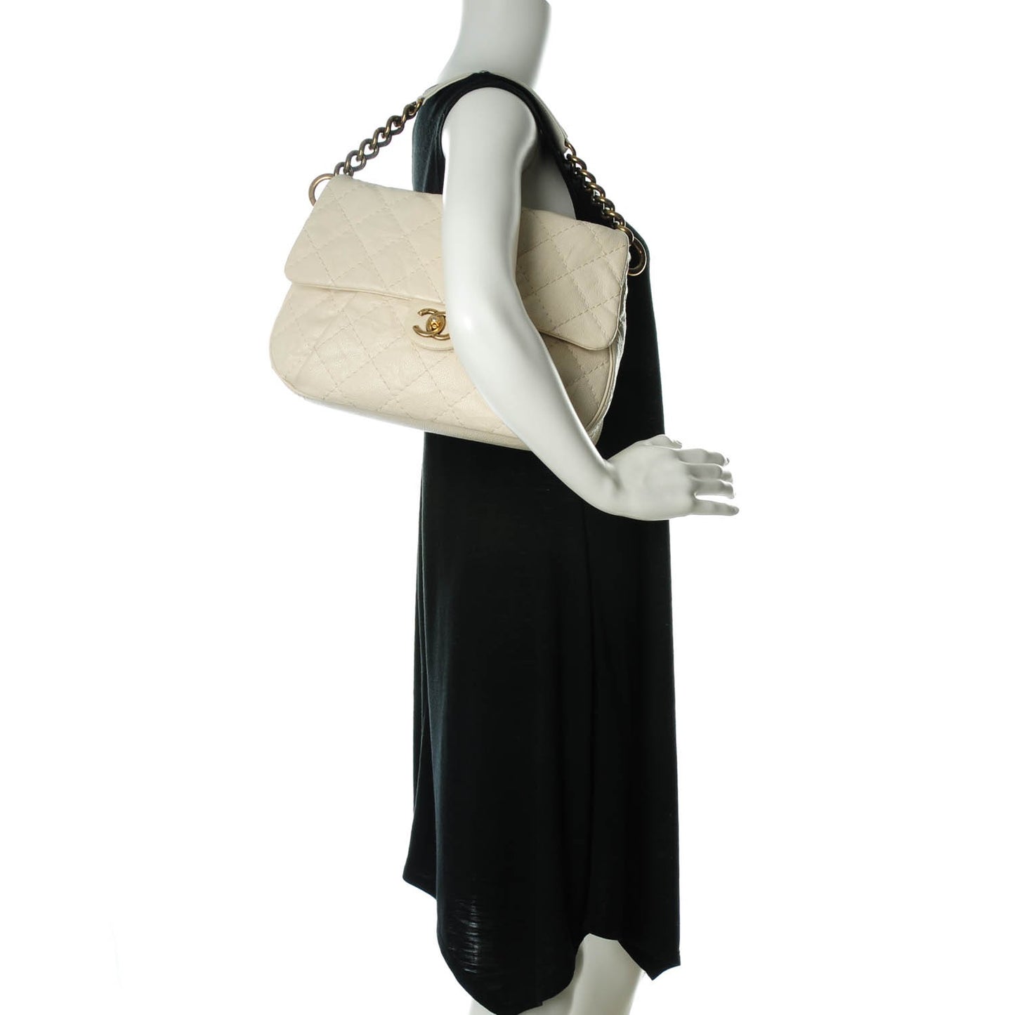 Crumpled Grained Calfskin Coco Pleats Messenger Flap Ivory