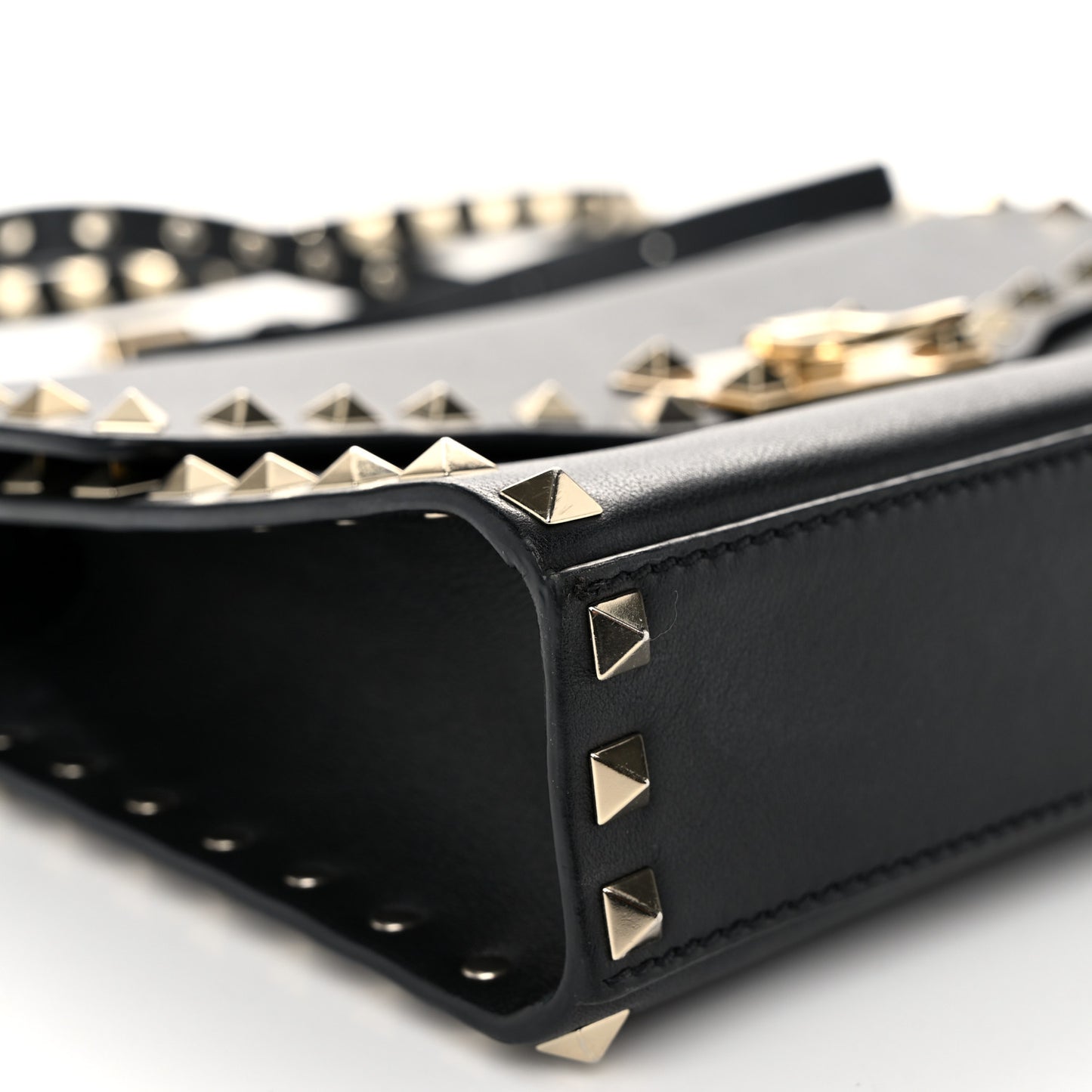 Vitello Medium Rockstud Flip Lock Crossbody Bag Black