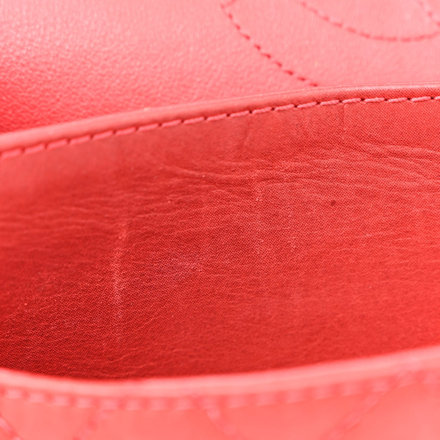 Iridescent Calfskin Quilted 2.55 Reissue 226 Flap Red