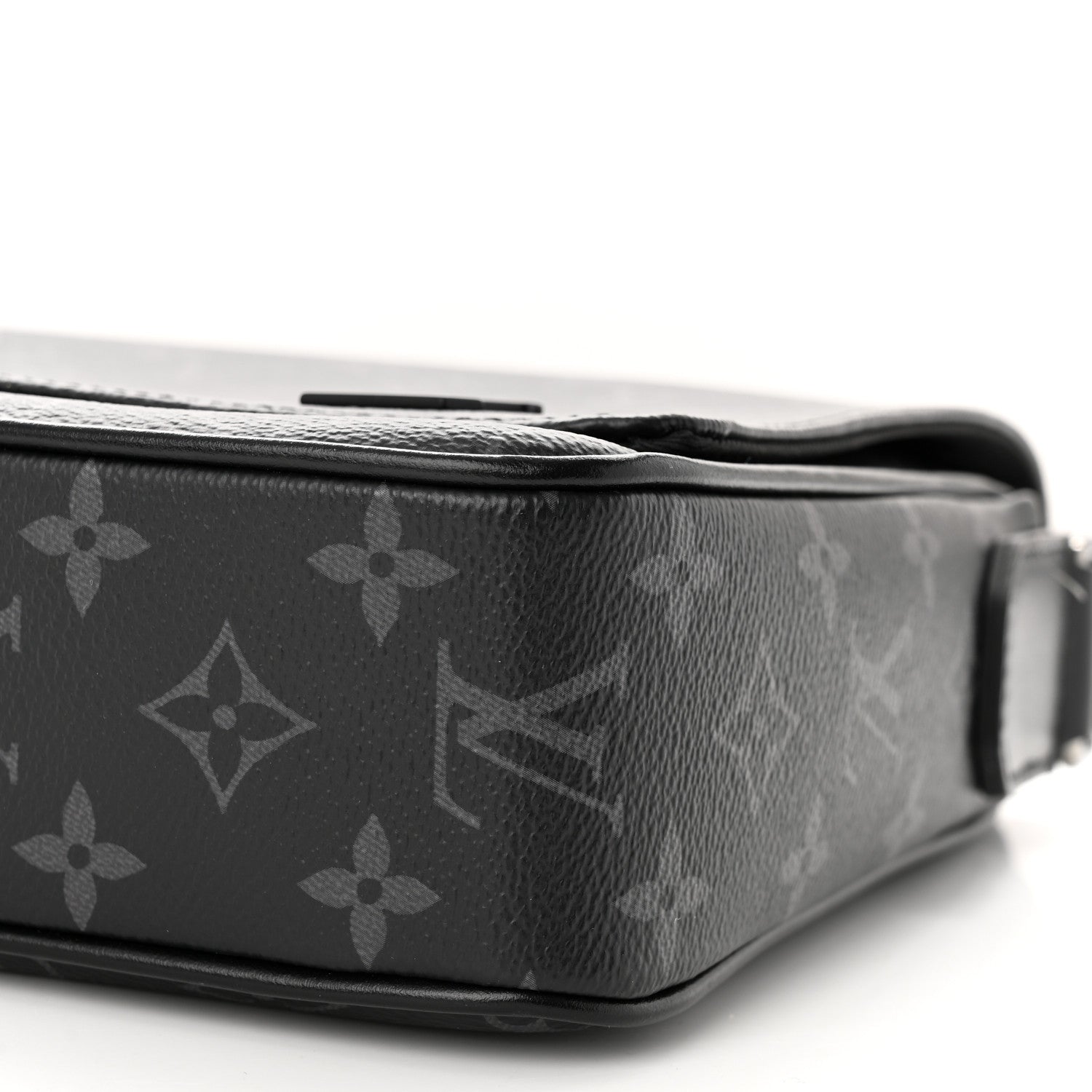 Louis Vuitton Monogram Eclipse District PM NM 9 of 11