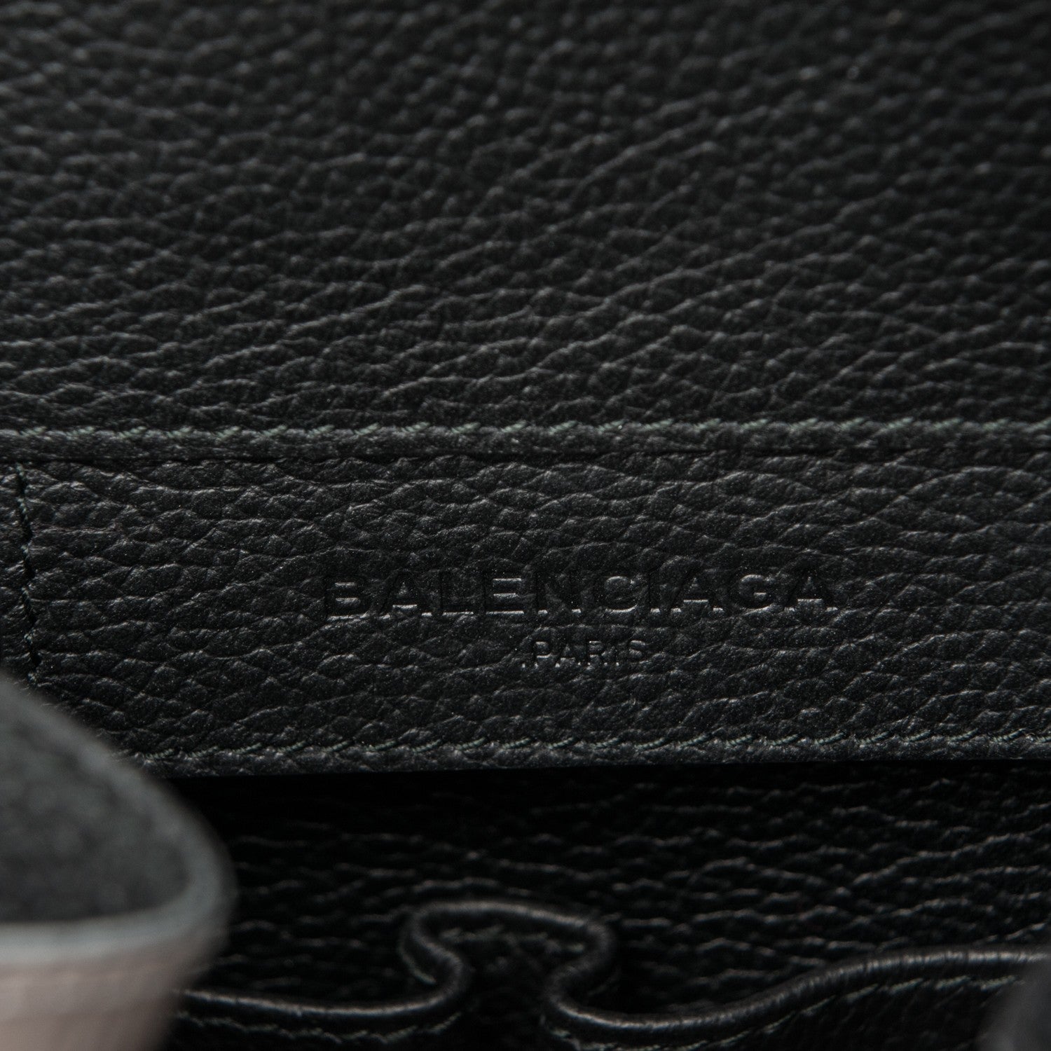 Balenciaga Calfskin Papier A5 Zip Around Tote Black 7 of 7