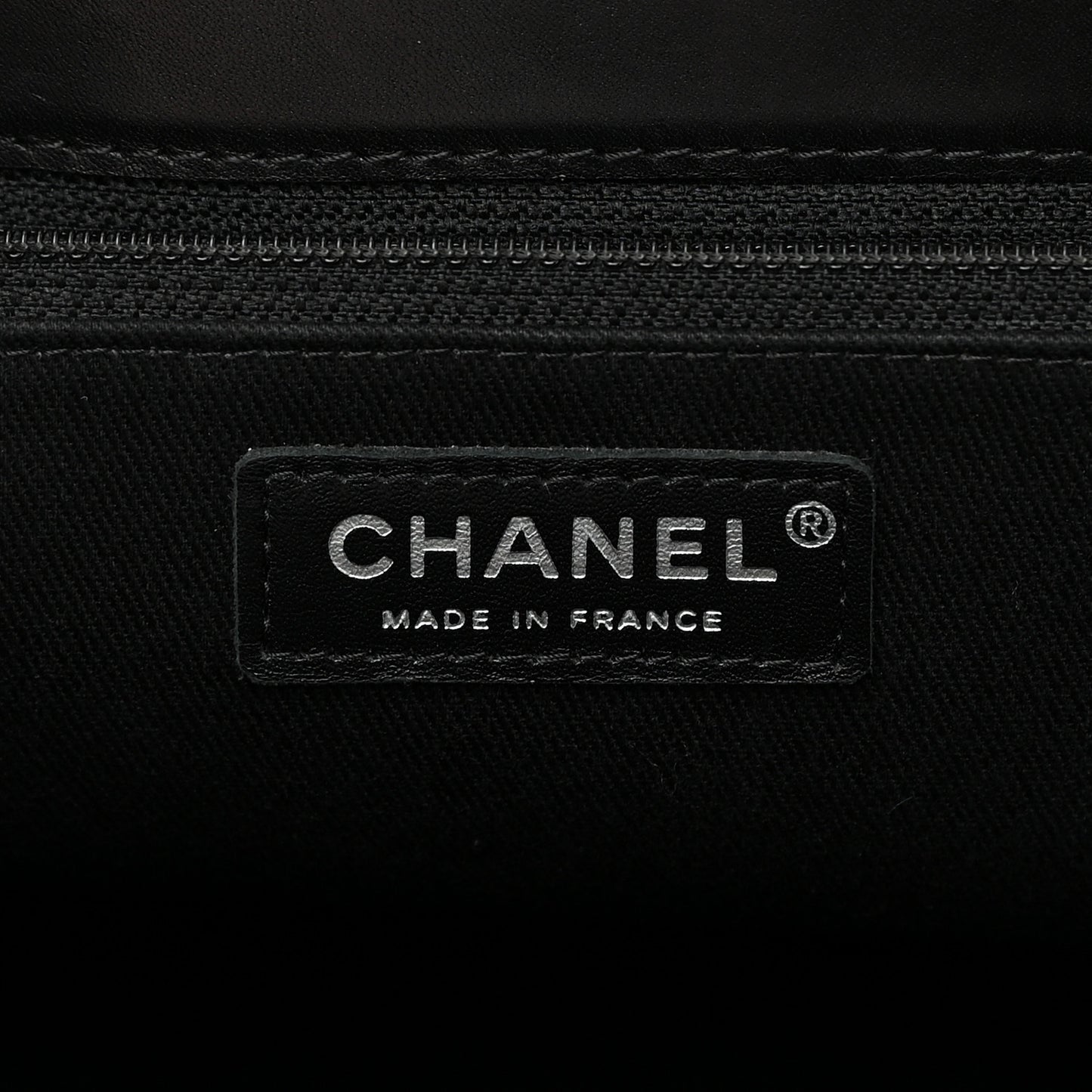 Calfskin Double Stitch Large Hamptons Flap Bag Black
