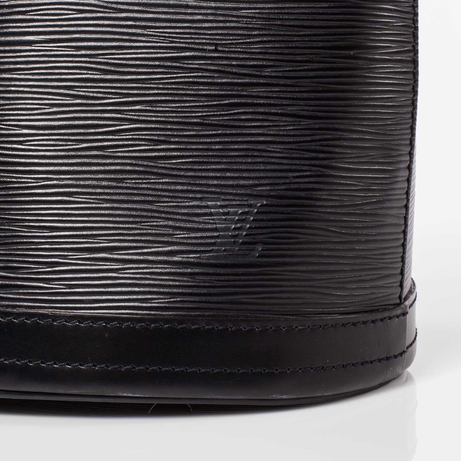 Louis Vuitton Epi Petit Bucket 23 Black 4 of 8