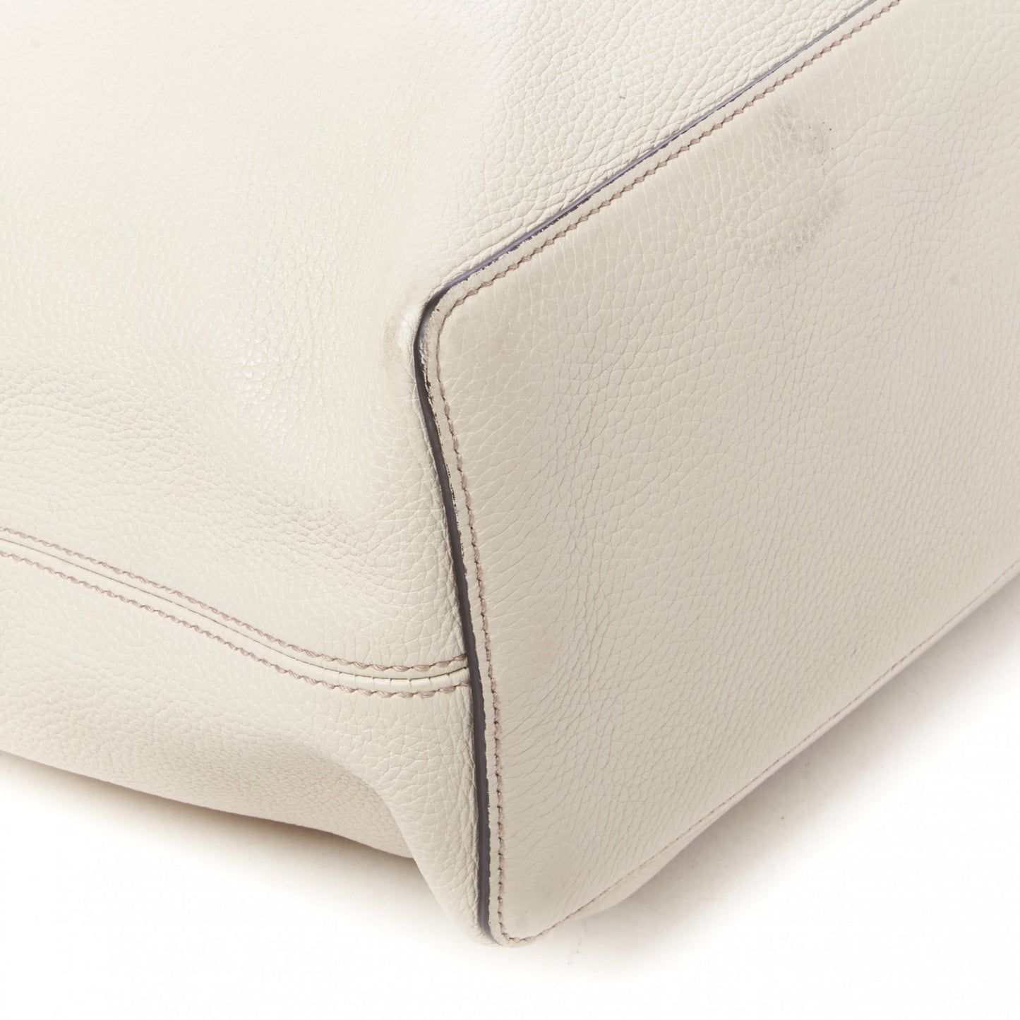 Pebbled Calfskin Large Soho Hobo Off White