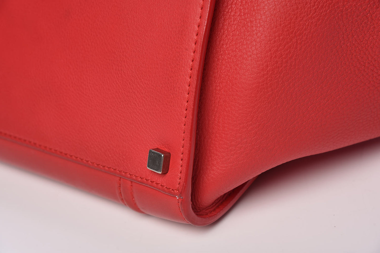 Supple Calfskin Medium Phantom Luggage Vermillion