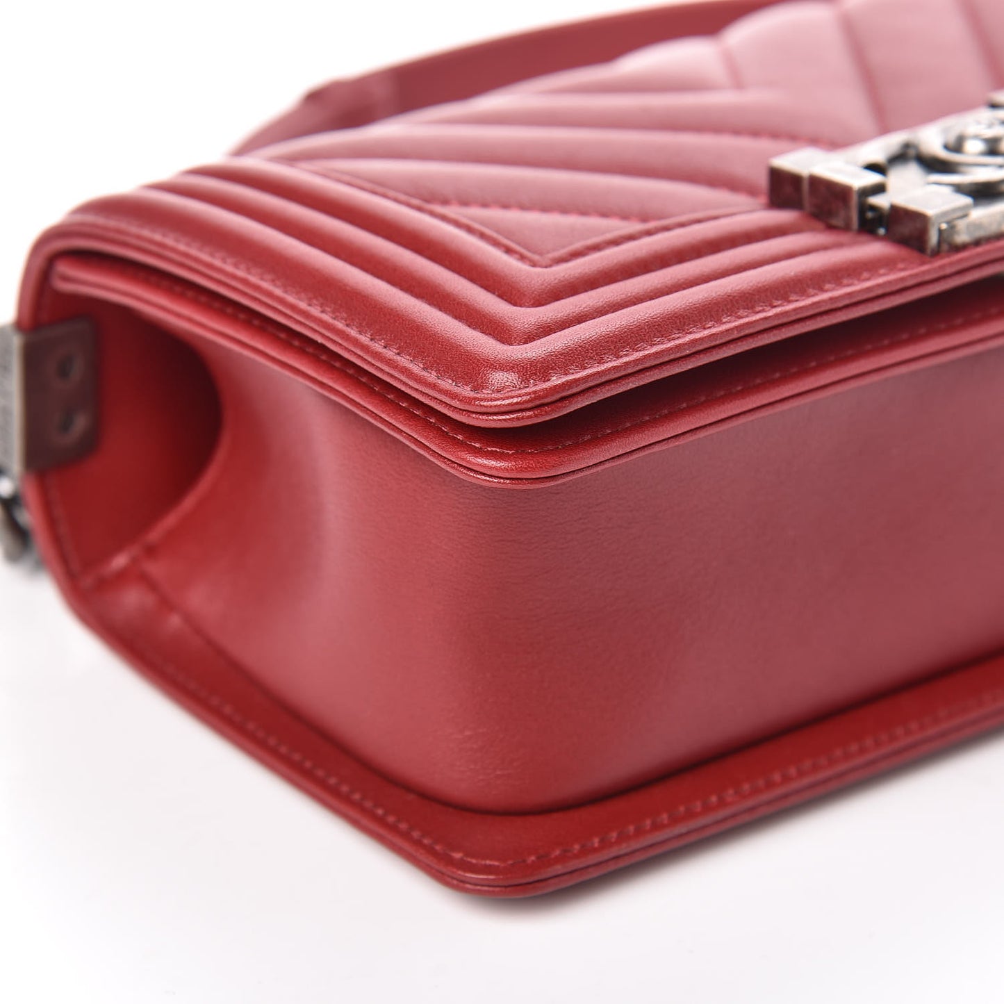 Calfskin Chevron Quilted Small Boy Flap Red