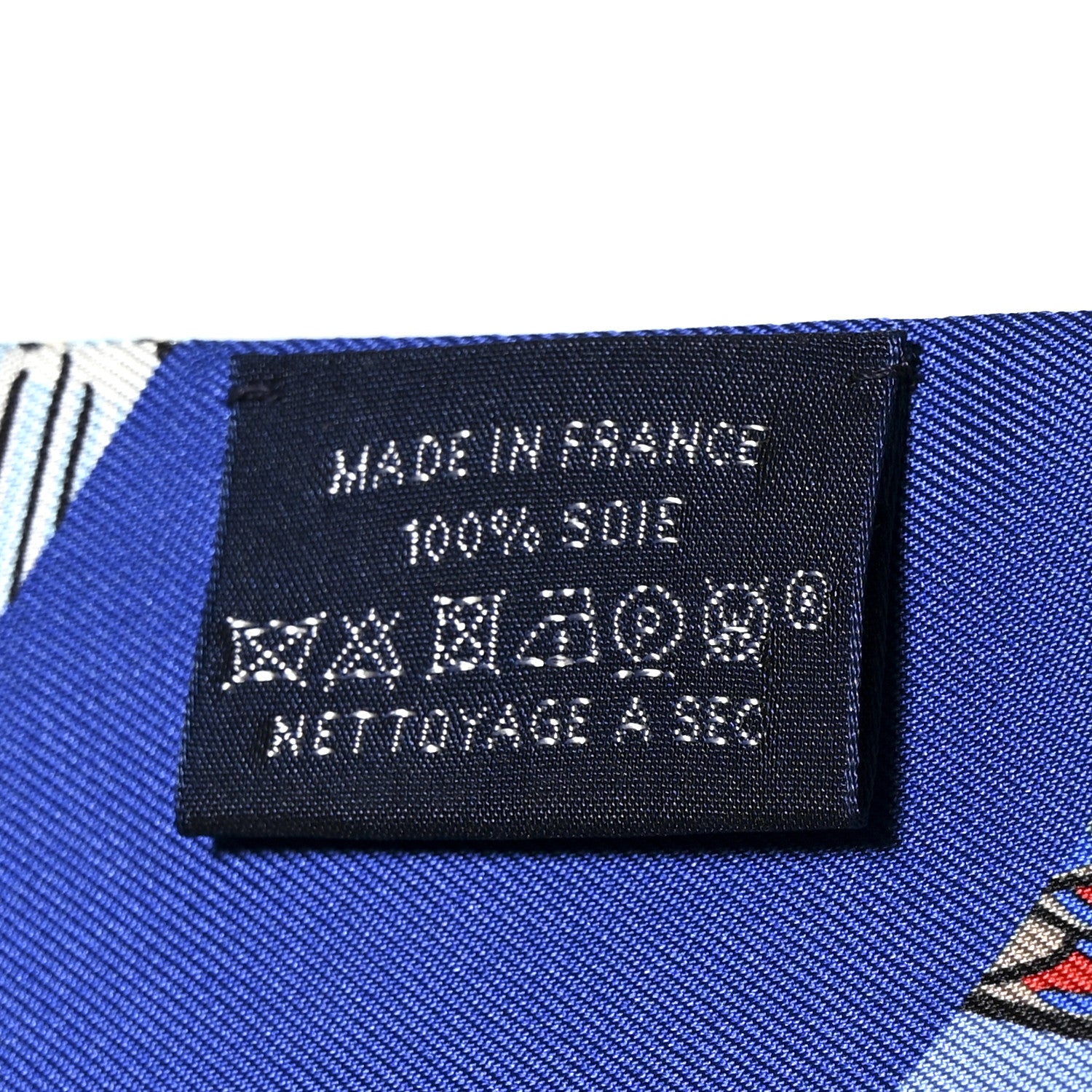 Hermes Silk Animapolis Maxi Twilly Slim Bleu Royal Rouge Ciel 3 of 4
