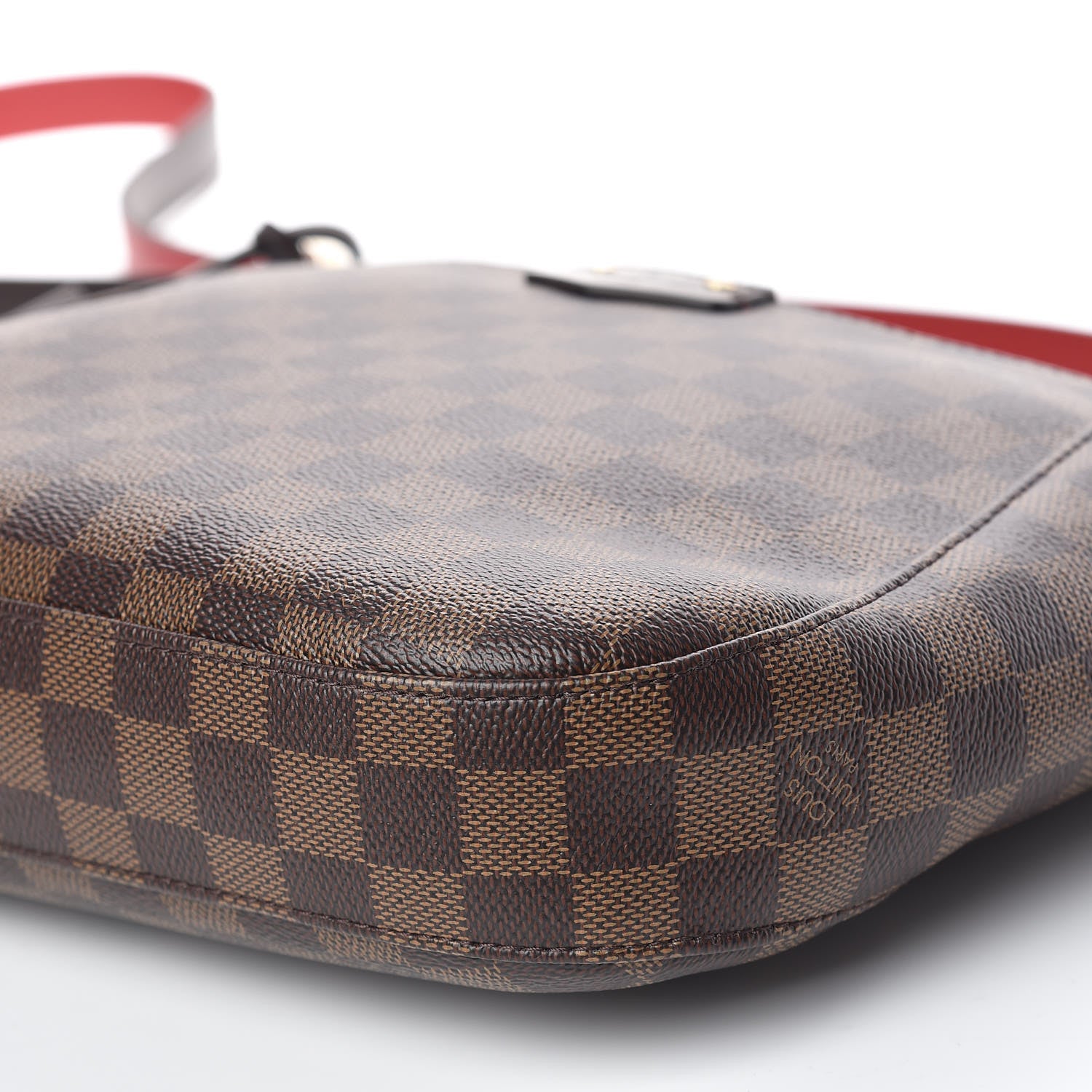 Louis Vuitton Damier Ebene South Bank Besace 7 of 10