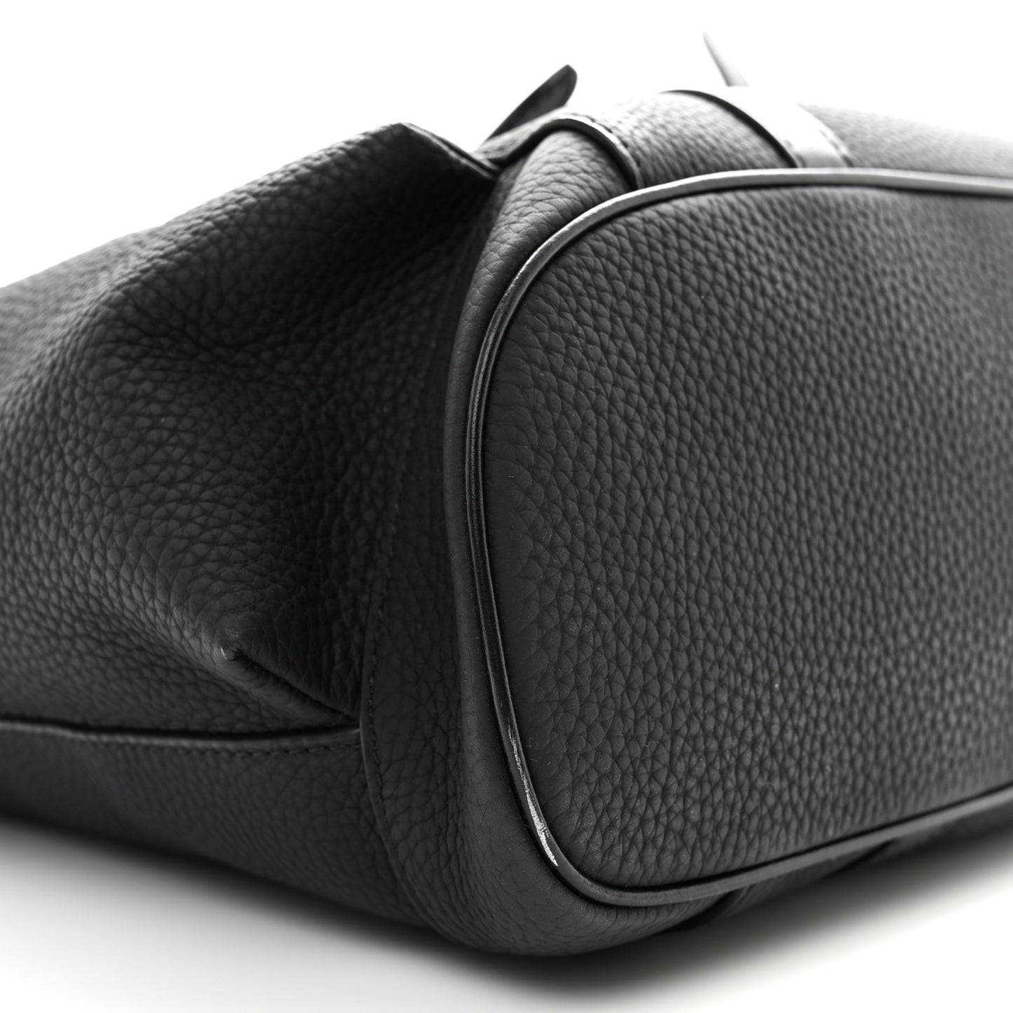 Taurillon Christopher Tote Black