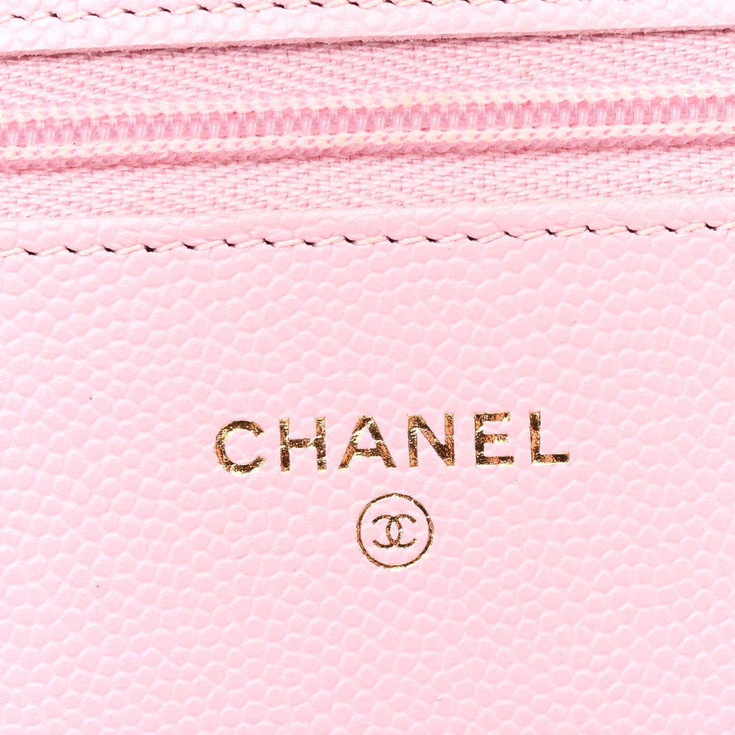 Caviar Quilted Wallet on Chain WOC Light Pink
