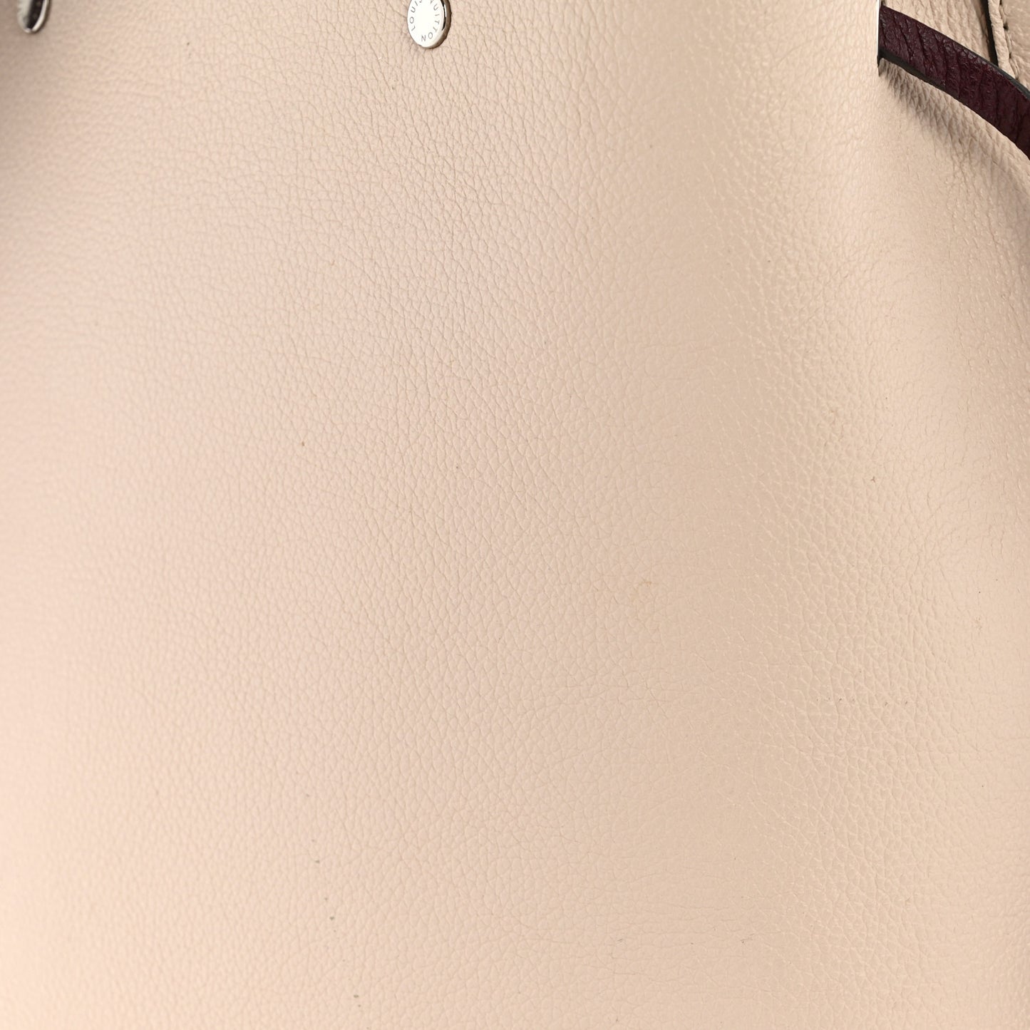 Calfskin Lockme Bucket Soie Quartz Calla