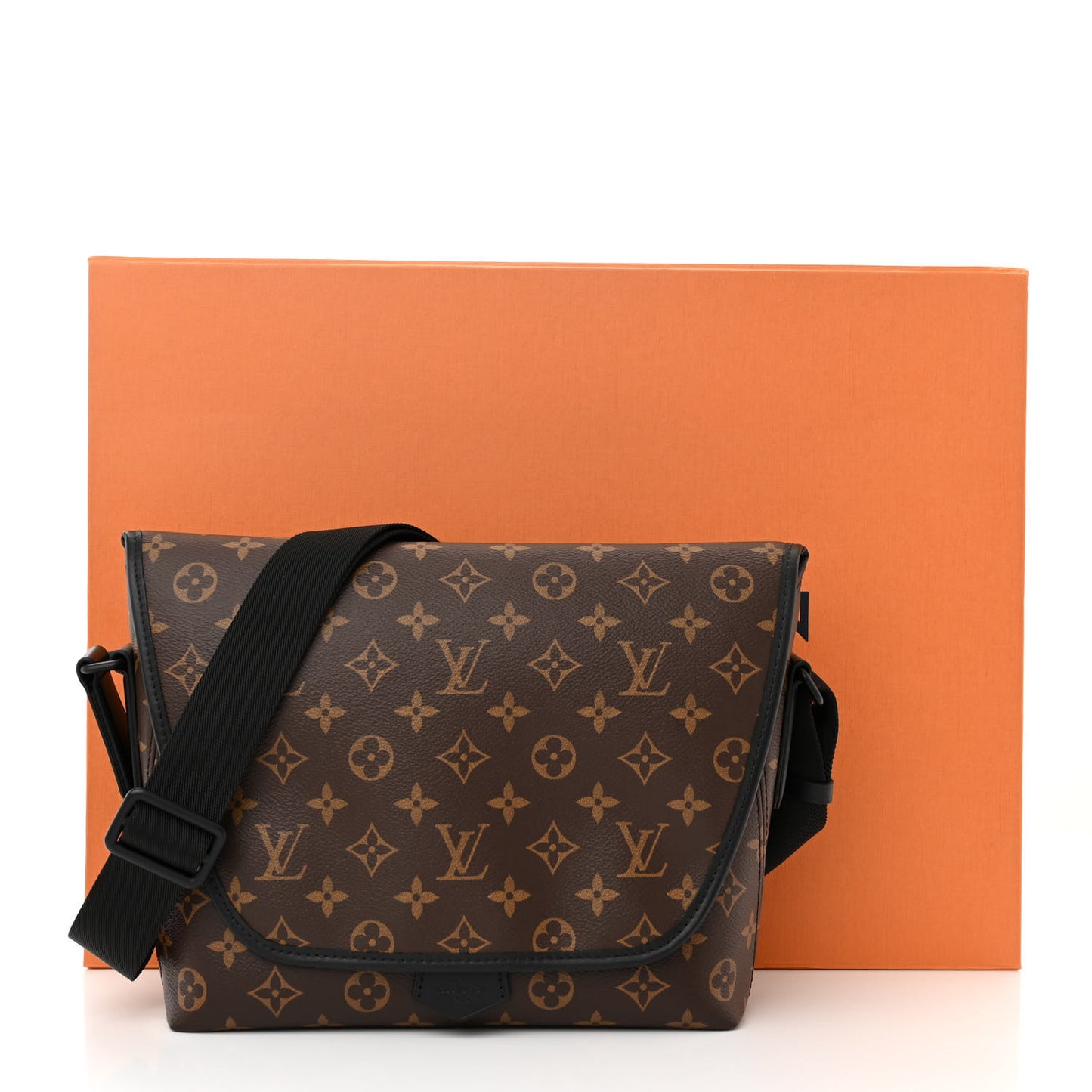 Monogram Macassar Magnetic Messenger