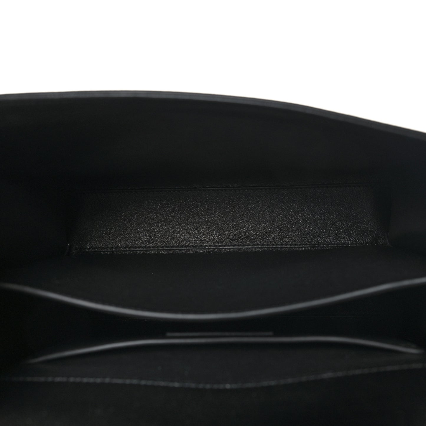 Grain de Poudre Medium Classic Monogram Cassandra Top Handle Black