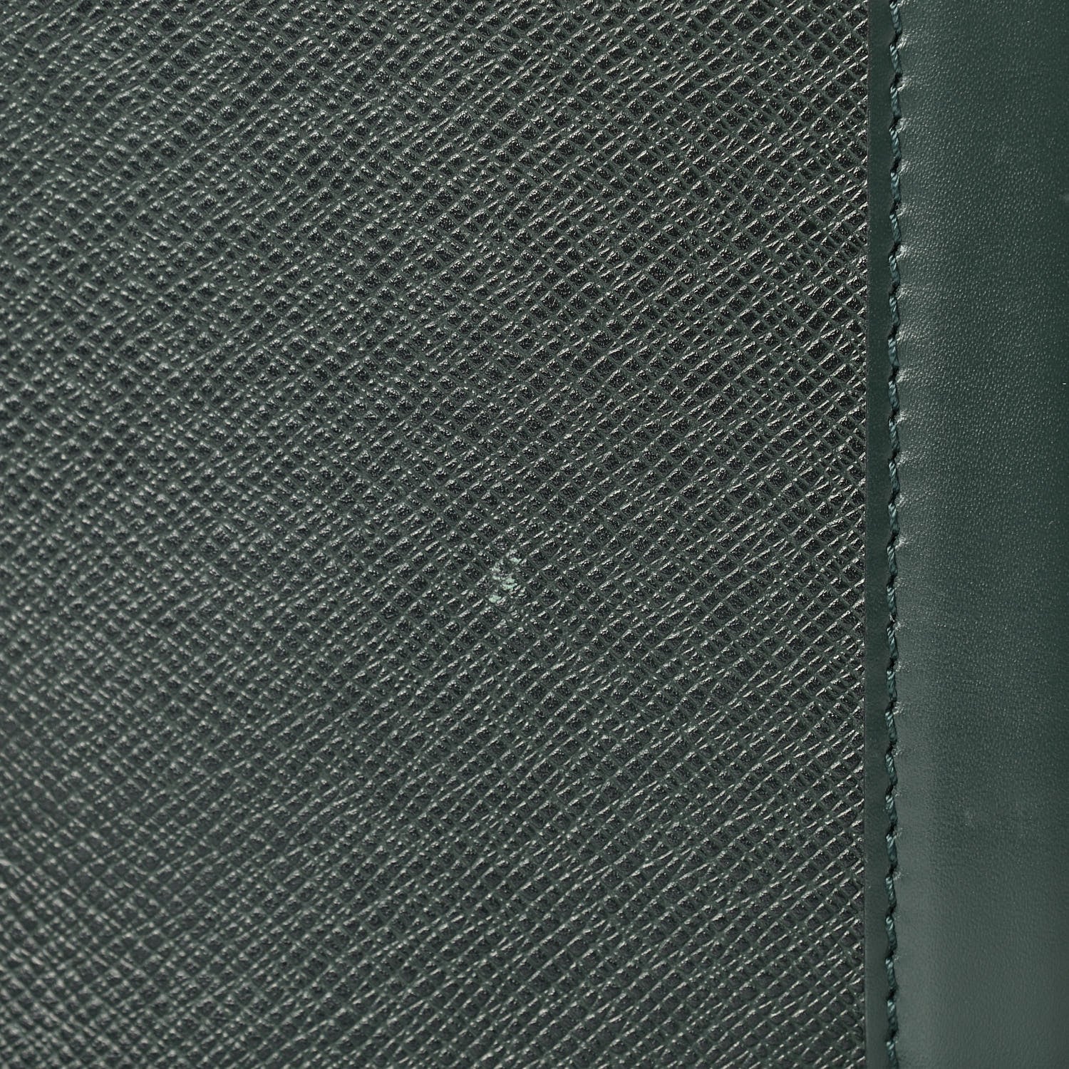 Louis Vuitton Taiga Kendall GM Epicea 12 of 15