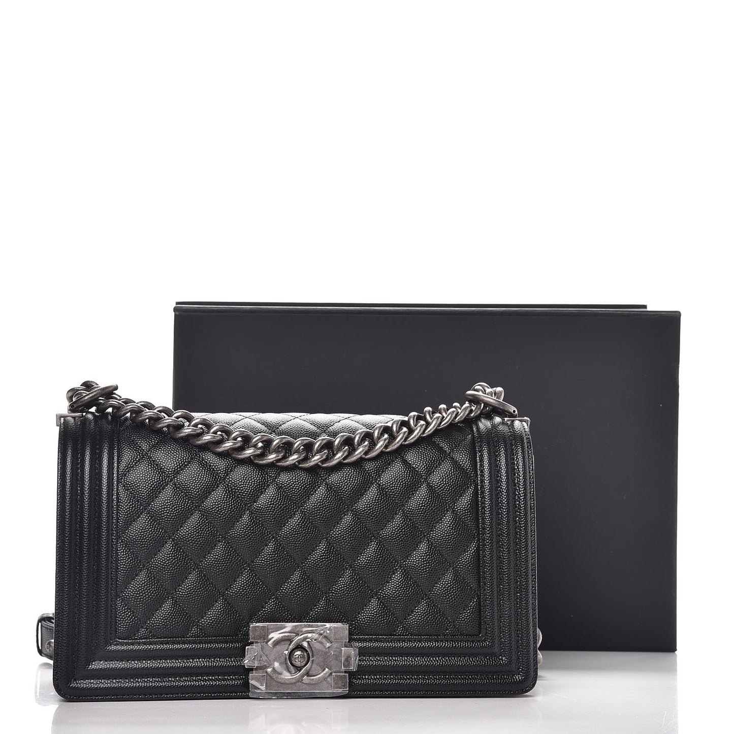 Caviar Quilted Medium Boy Flap Black