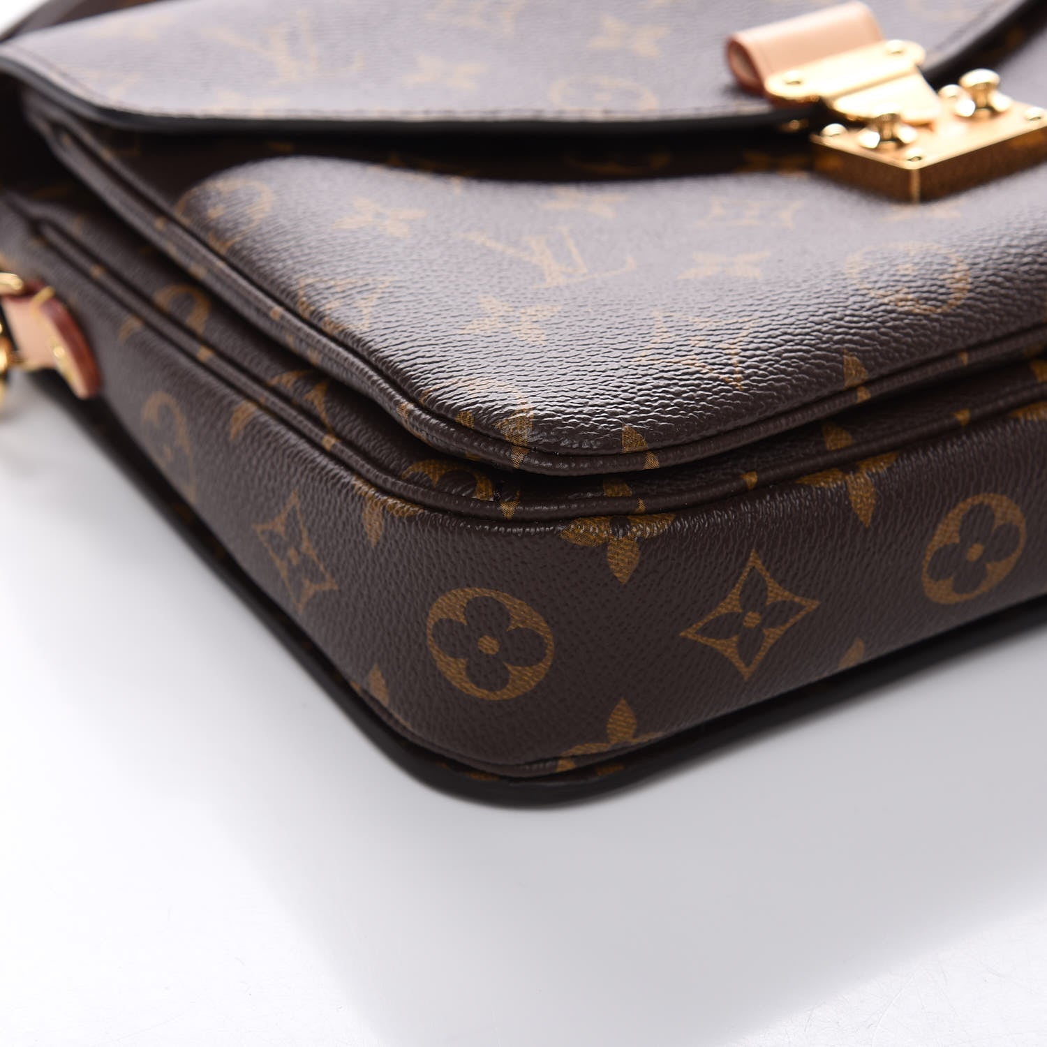 Louis Vuitton Monogram Pochette Metis 9 of 11