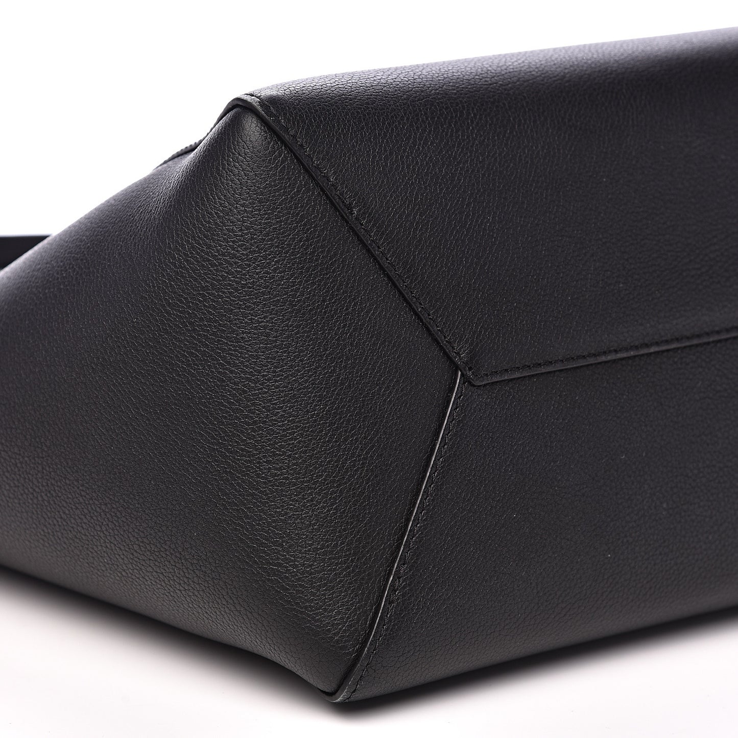 Calfskin Lockme Cabas Black