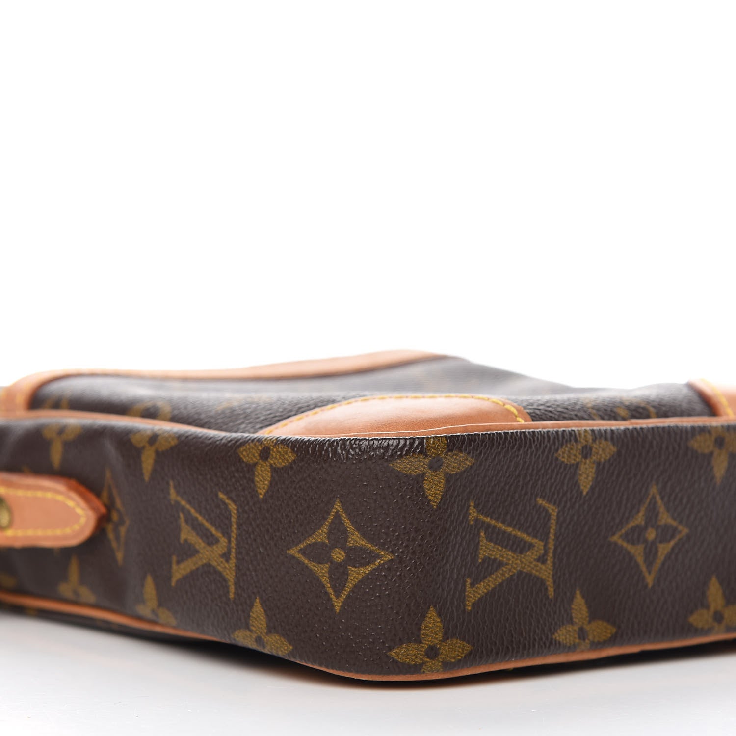 Louis Vuitton Monogram Danube 21 6 of 9