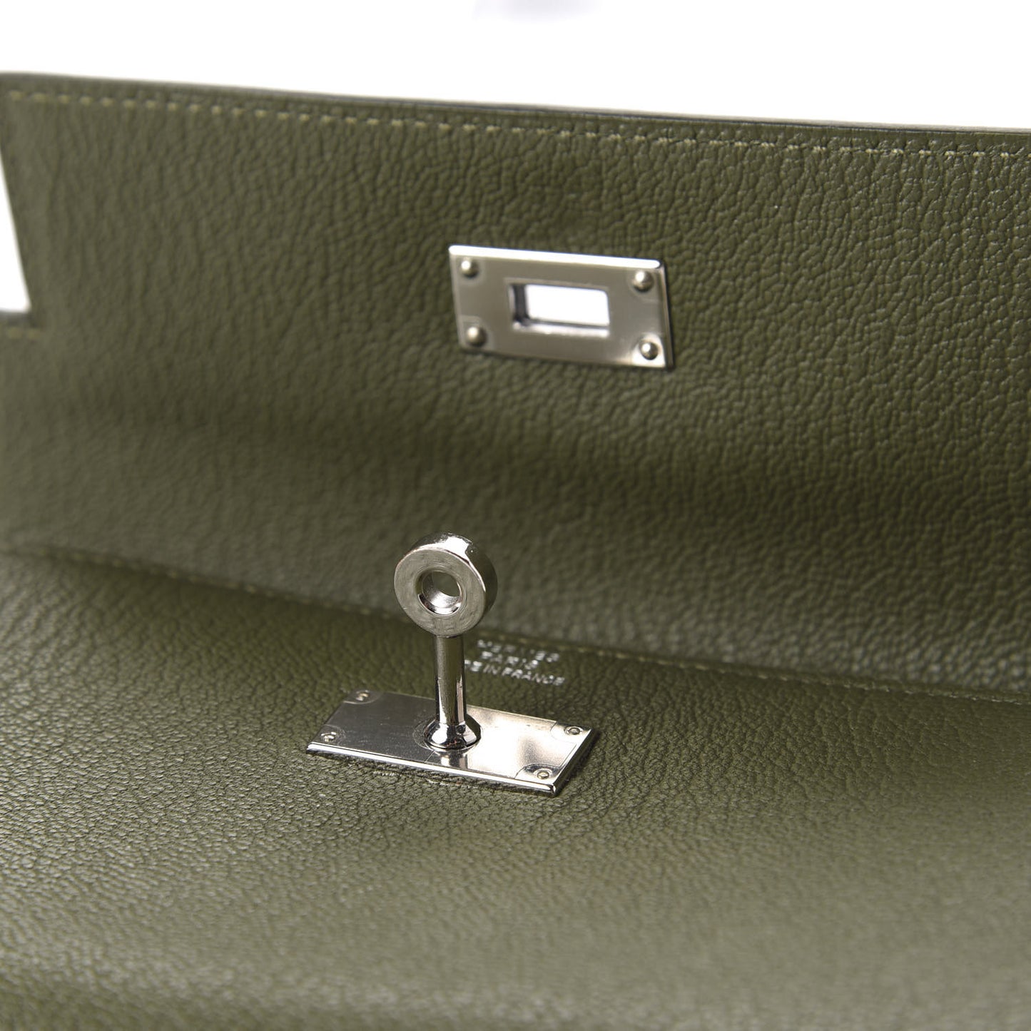 Chevre Mysore Medium Kelly Wallet Vert Veronese