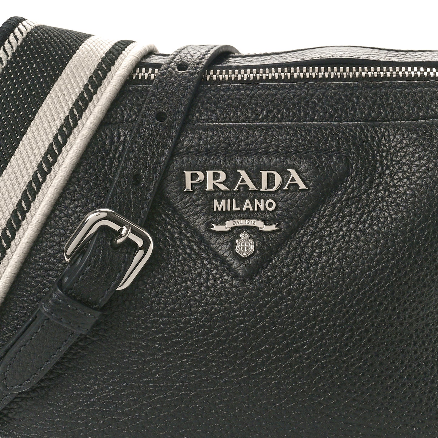 Vitello Daino Soft Camera Crossbody Black