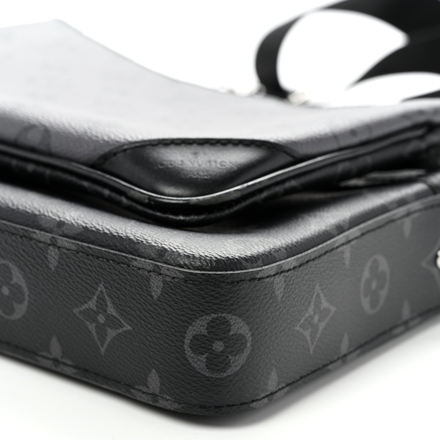Reverse Monogram Eclipse Trio Messenger