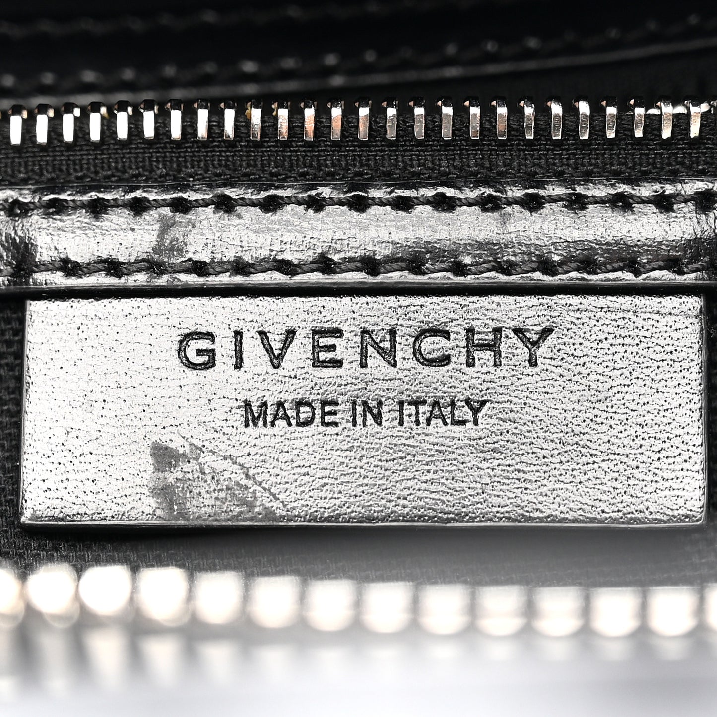 Shiny Lord Calfskin Small Antigona Black