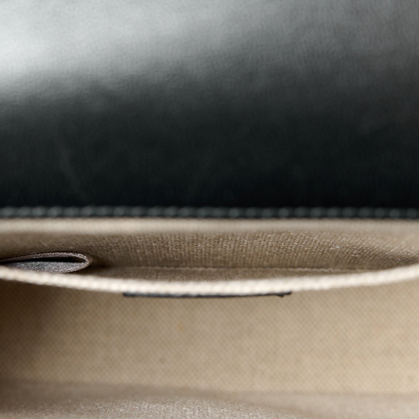 Calfskin Avenue Shoulder Bag Black