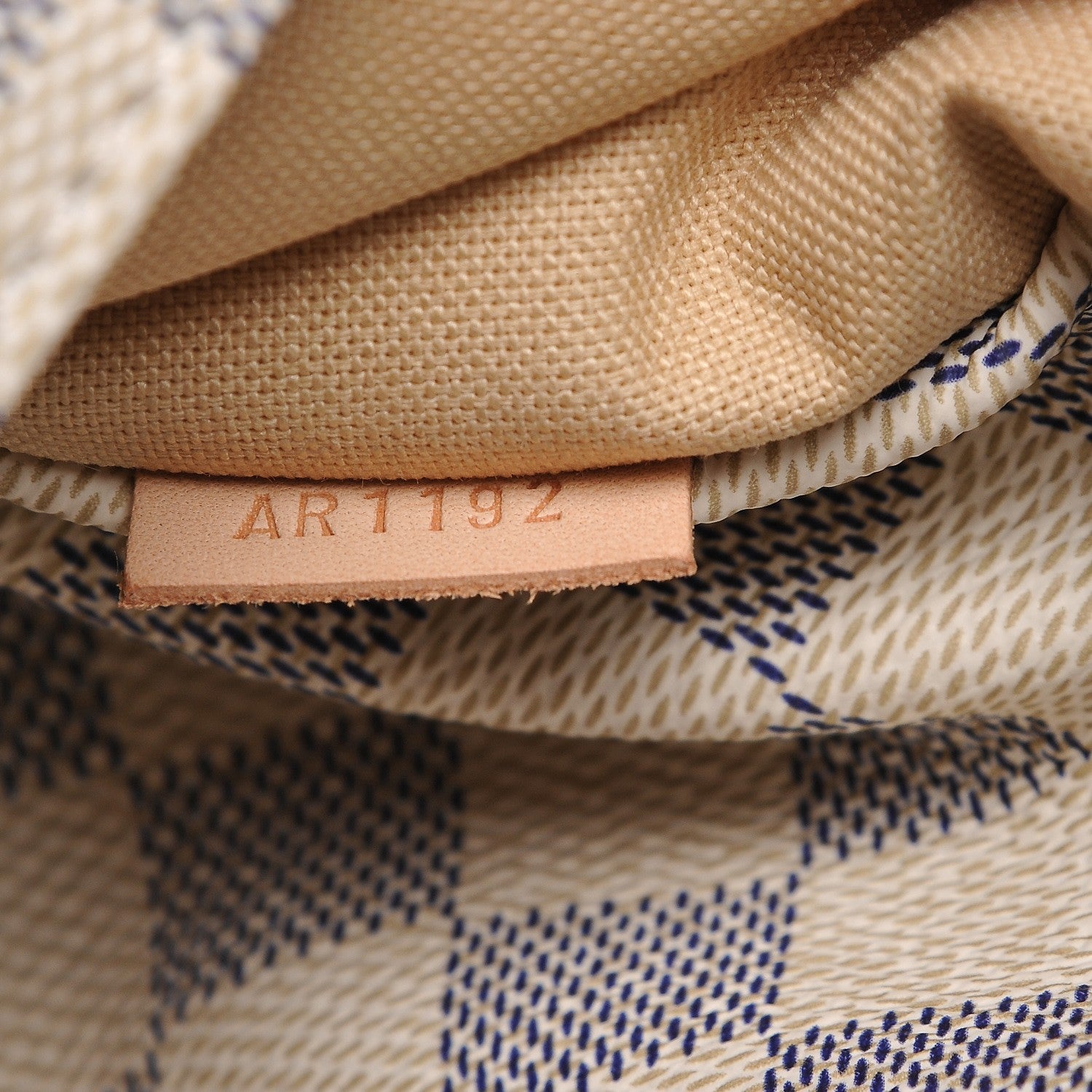 Louis Vuitton Damier Azur Totally MM 7 of 7