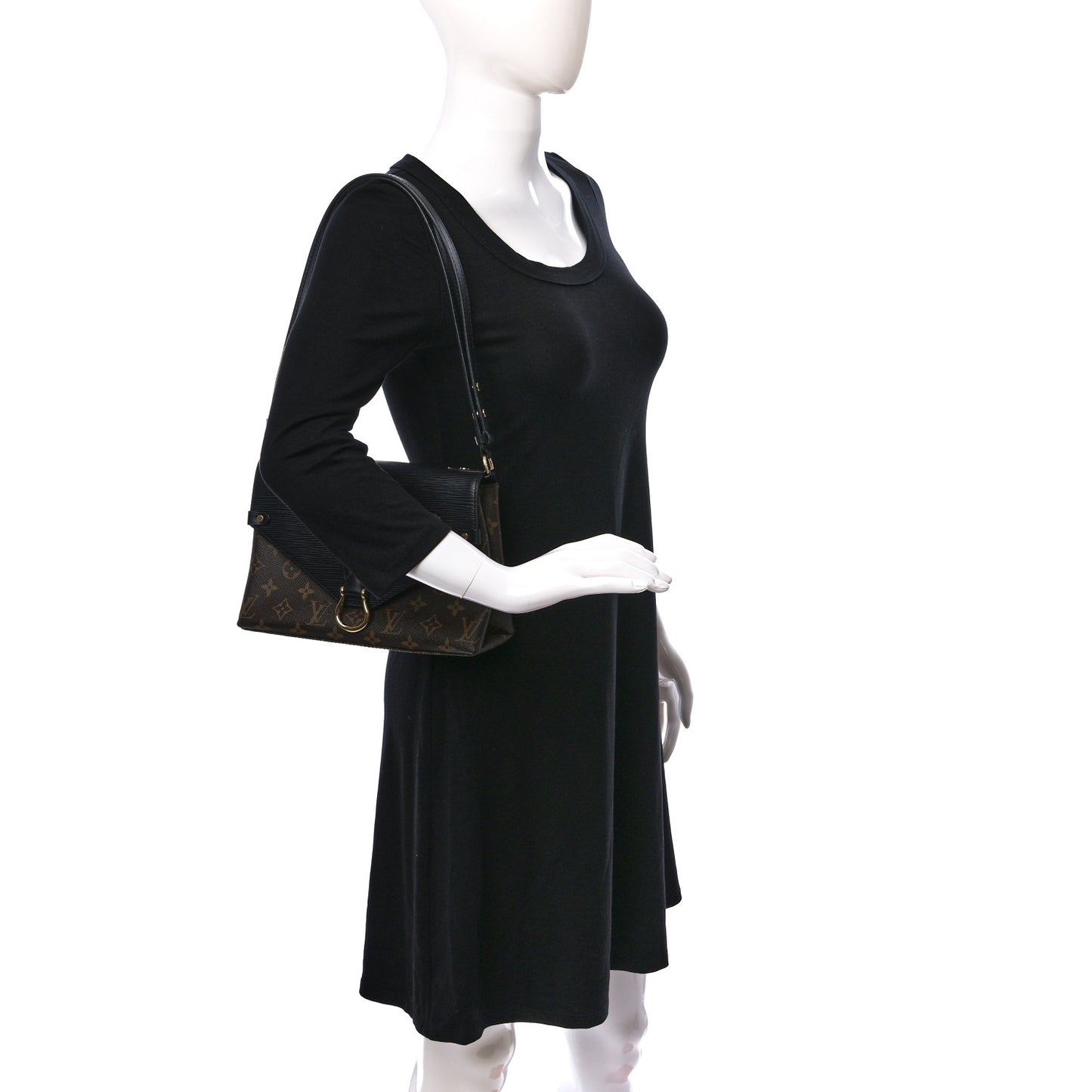 Epi Monogram Saint Michel Black