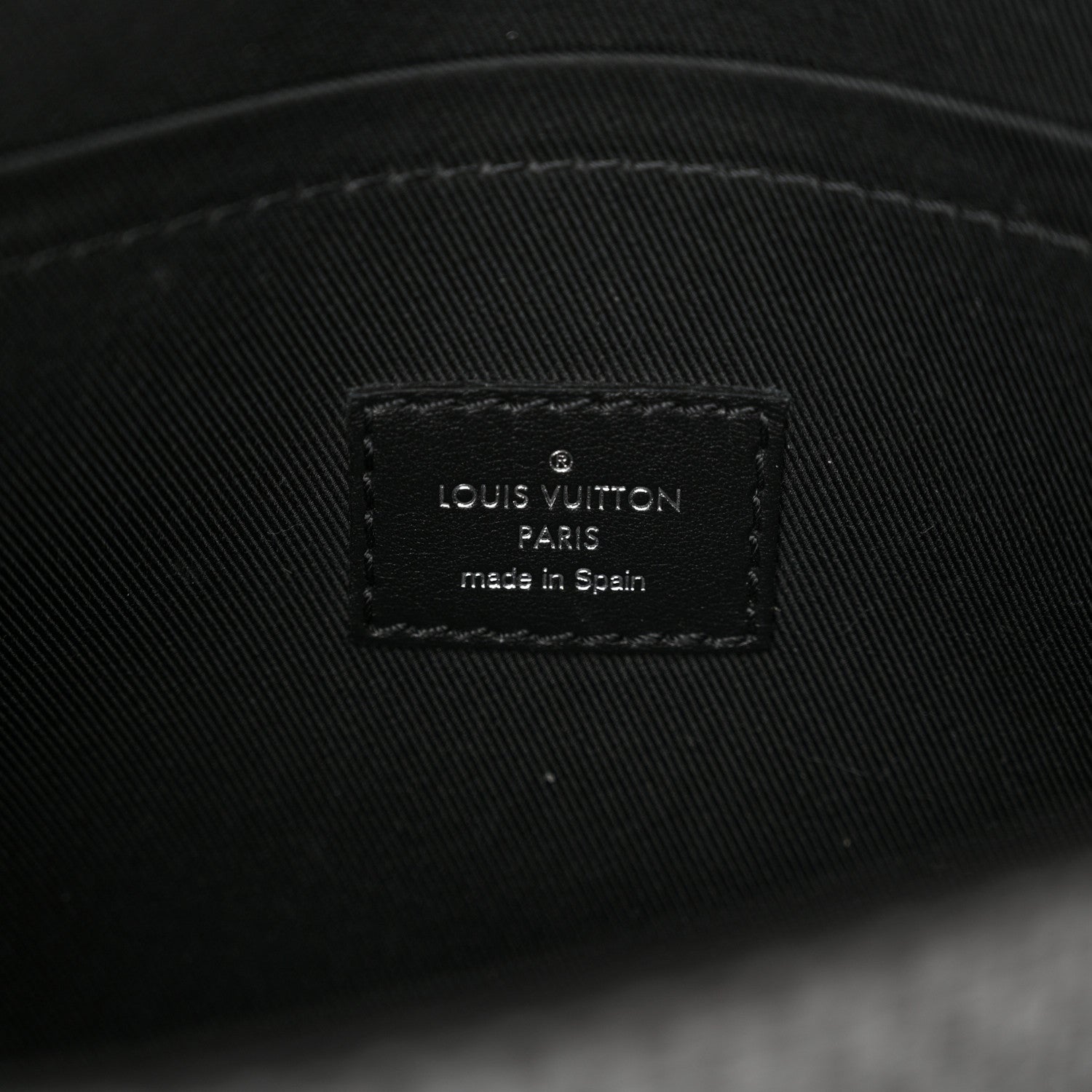 Louis Vuitton Damier Graphite 3D Studio Messenger 6 of 9