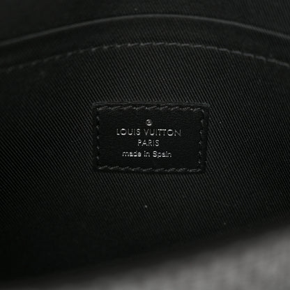 Louis Vuitton Damier Graphite 3D Studio Messenger 6 of 9