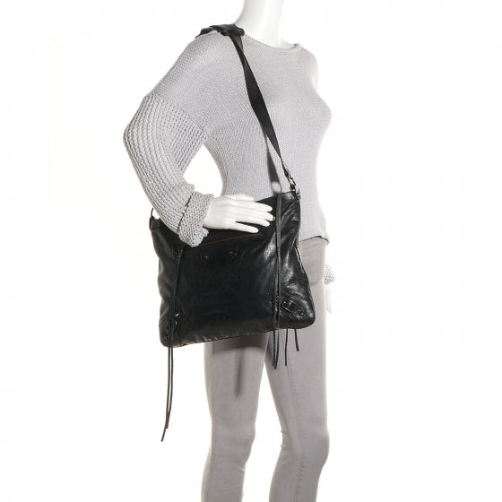 Chevre Classic Hardware Flat Messenger Black