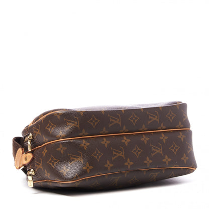 Louis Vuitton Monogram Reporter PM 3 of 8