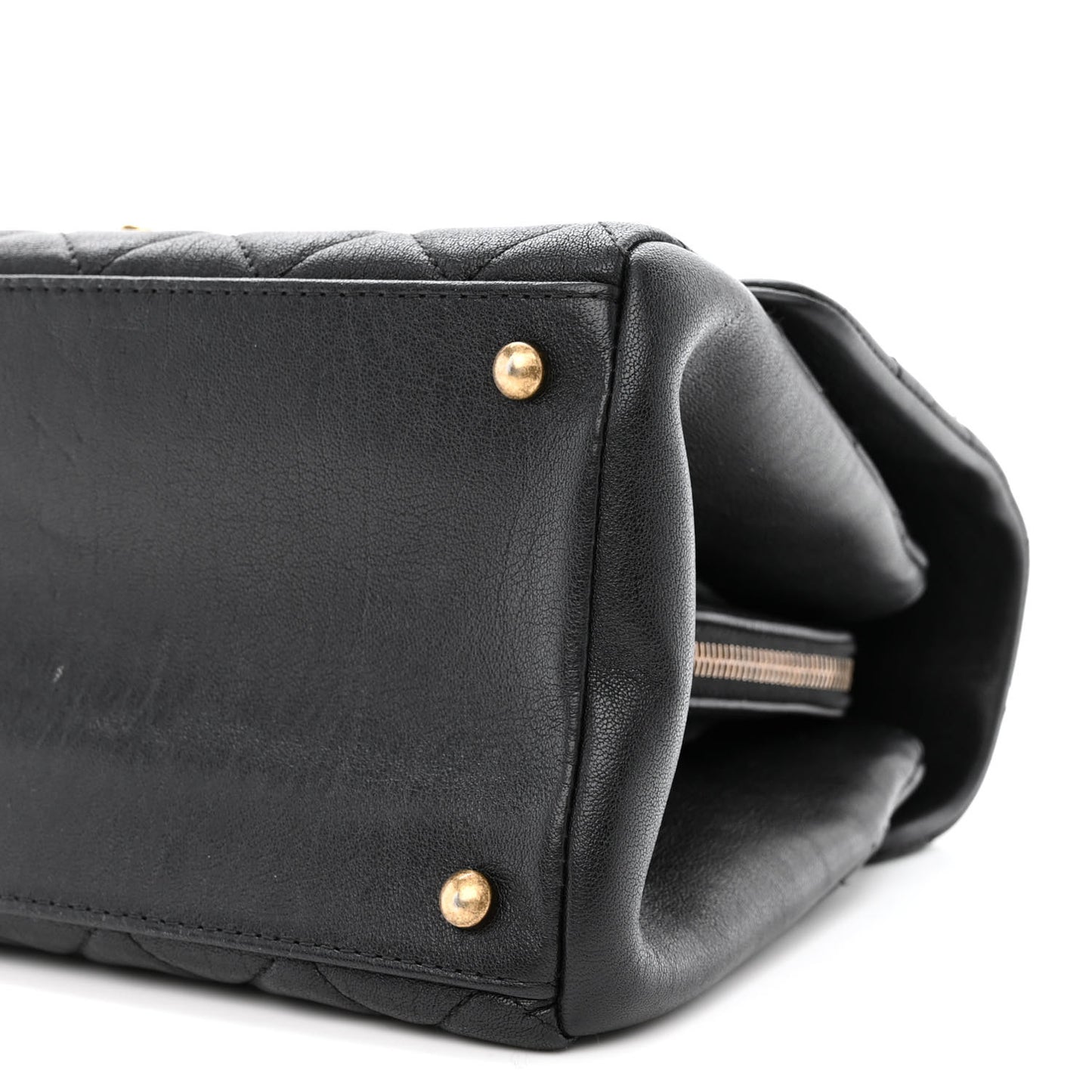 Shiny Sheepskin Quilted Large Trapezio Flap Black