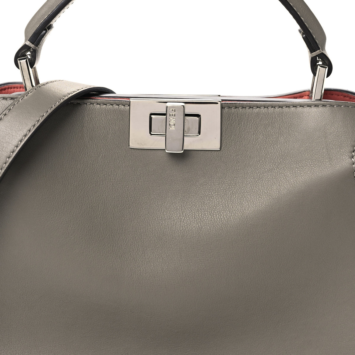 Vitello Tahiti Burro Bi-Color Medium Peekaboo Iconic Essentially Satchel Maya Camelia Confetto
