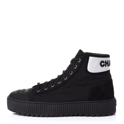 Chanel Fabric Suede Kidskin Grosgrain Lace Up Cap Toe Sneakers 42 Black White 1 of 11