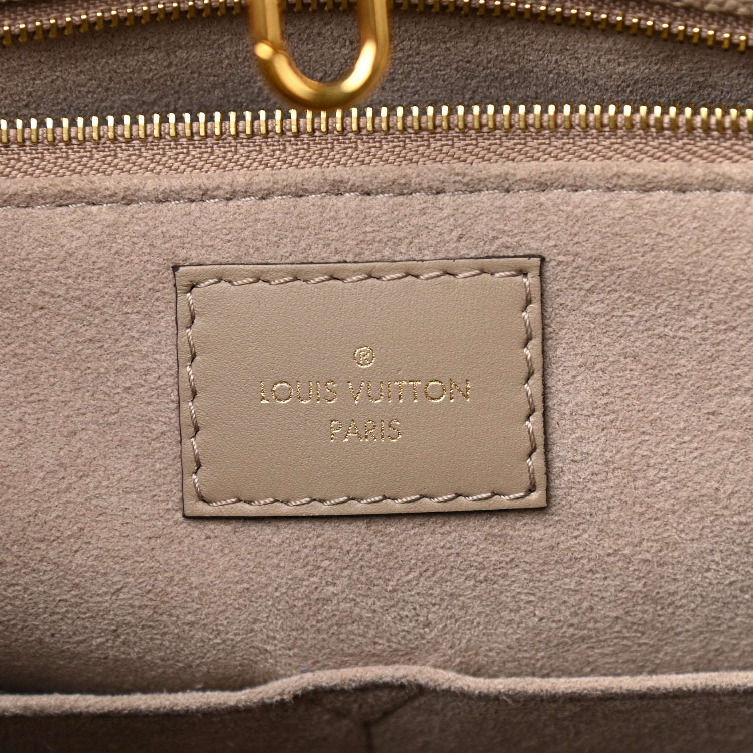 Louis Vuitton Empreinte Monogram Giant Onthego MM Tourterelle 7 of 14