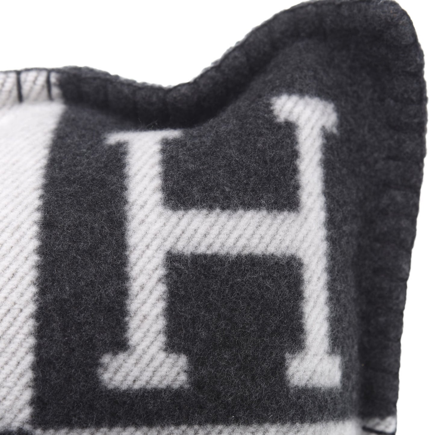 Wool Cashmere Avalon Pillow PM Ecru Gris Fonce