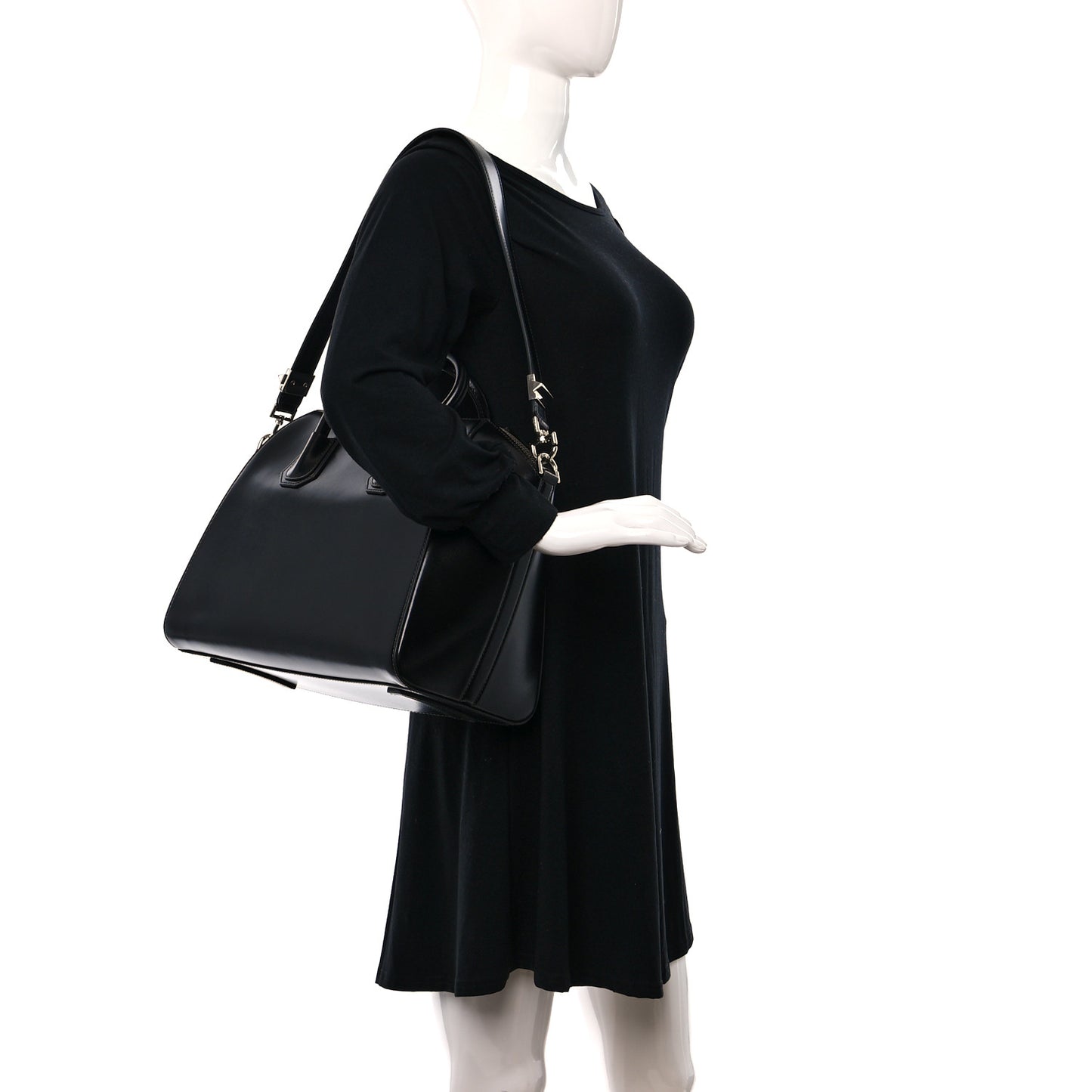 Shiny Lord Calfskin Medium Antigona Black