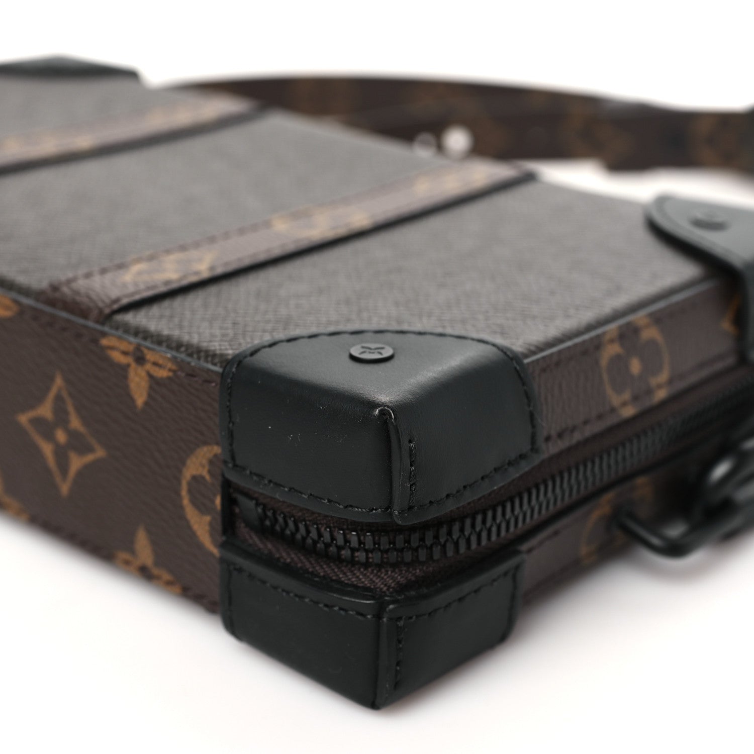 Louis Vuitton Taiga Monogram Soft Trunk Wallet Khaki Green 9 of 9