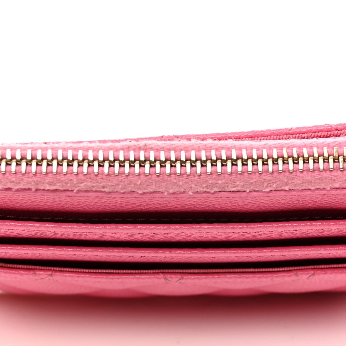 Caviar Quilted CC Zip Card Holder Pink