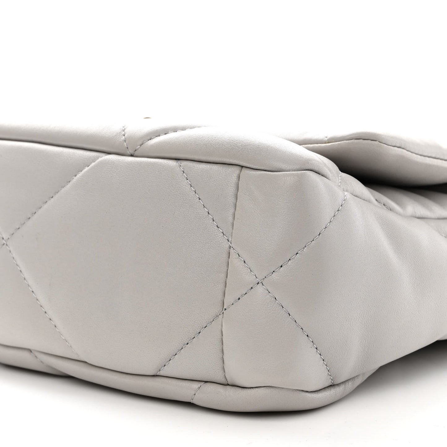 Lambskin Quilted Medium Chanel 19 Flap Grey