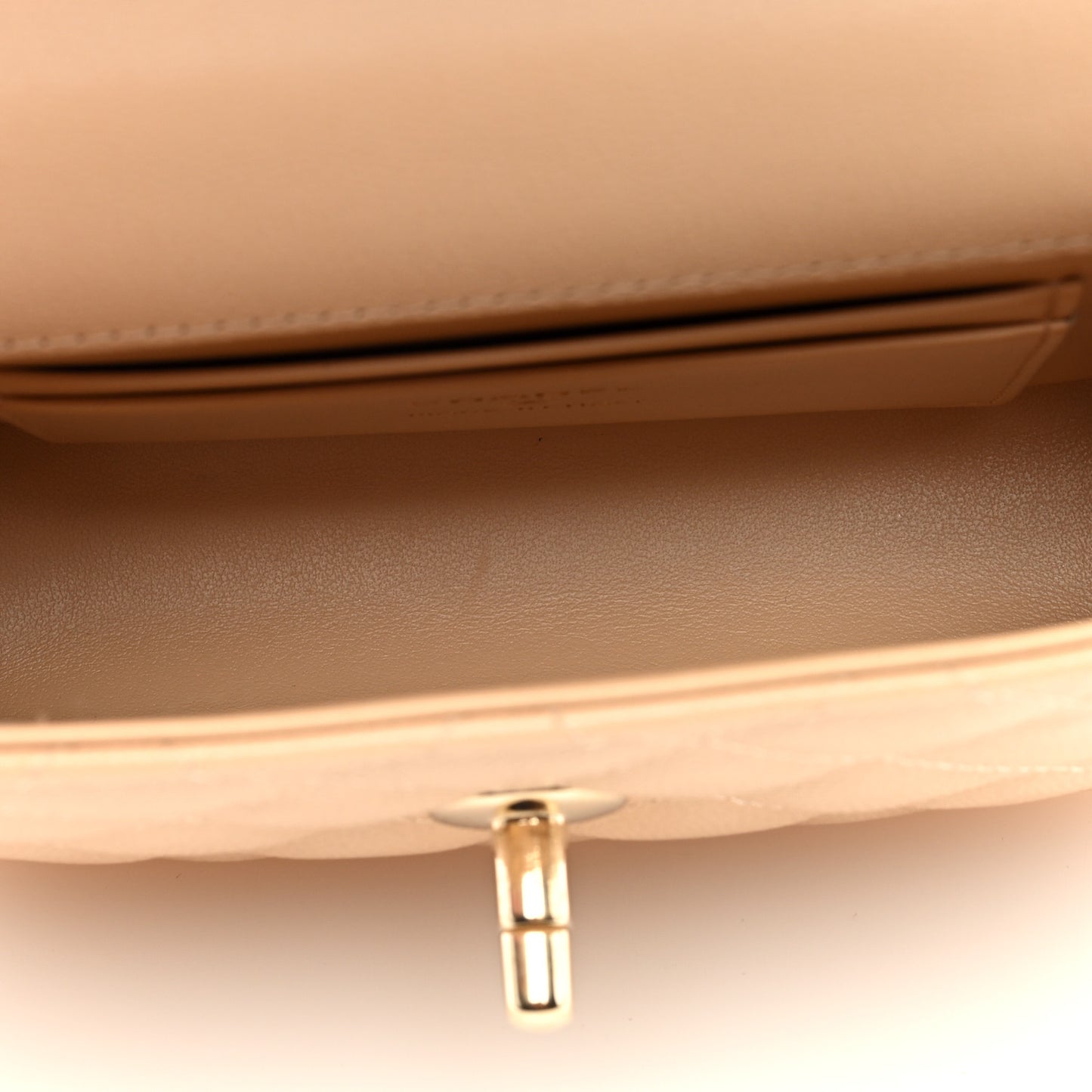 Caviar Quilted Coco Handle Clutch With Chain Beige