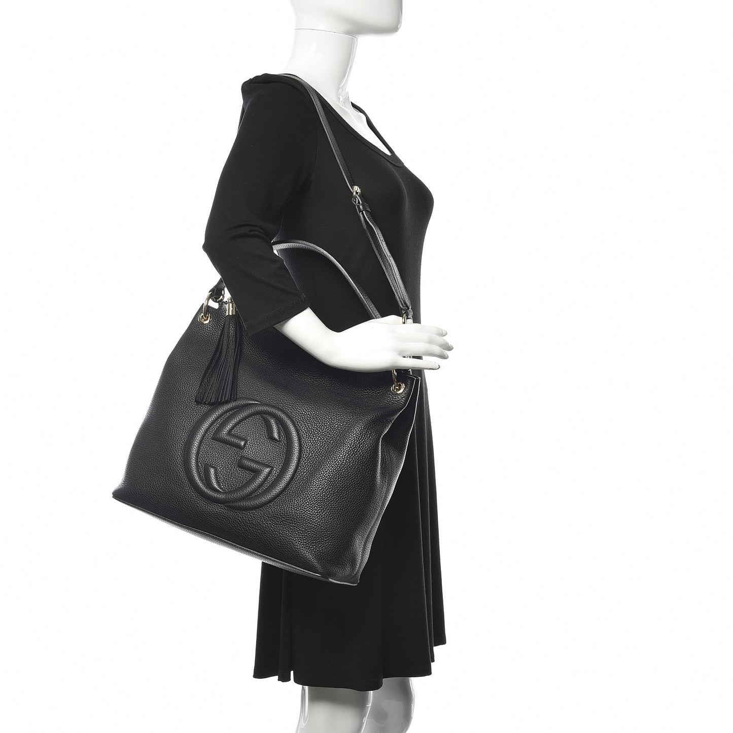 Pebbled Calfskin Large Soho Hobo Black