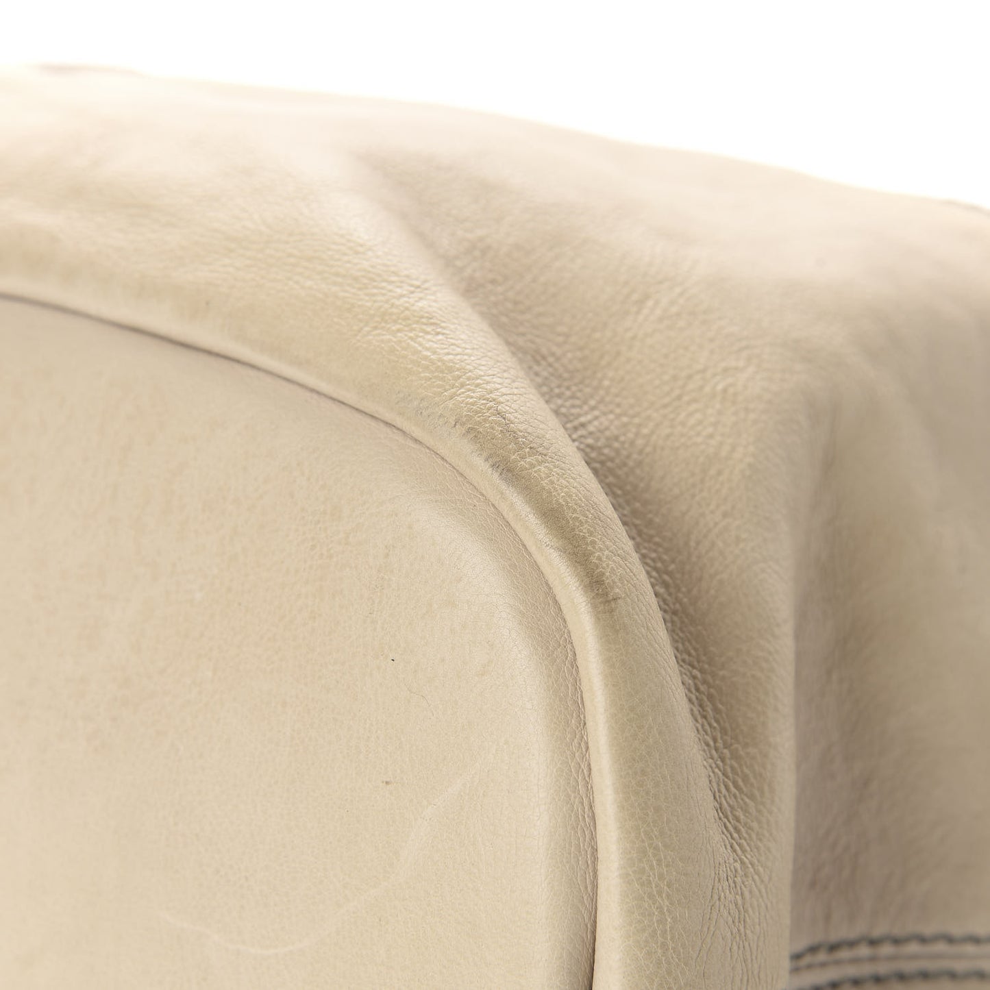 Lambskin Medium Nightingale Ivory