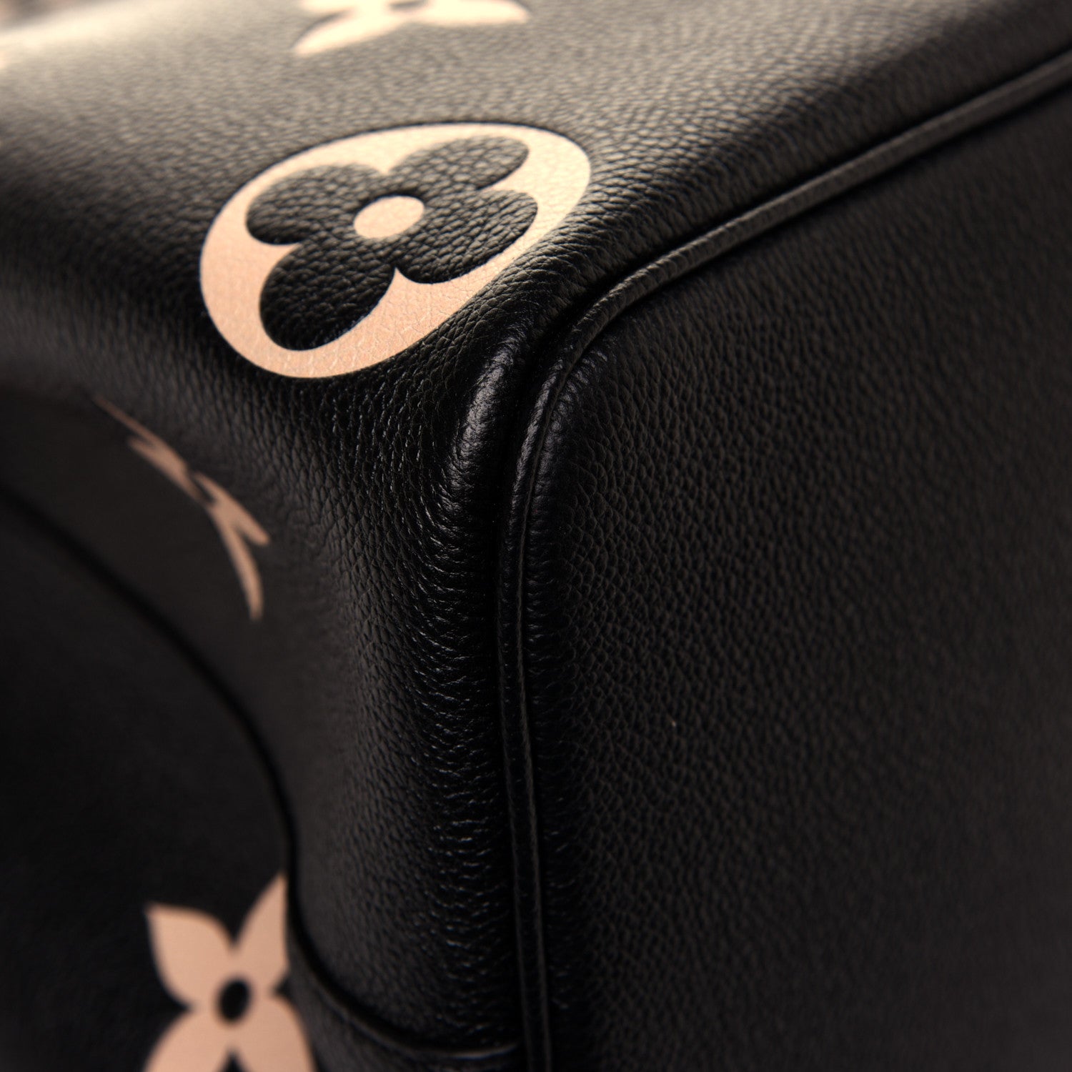 Louis Vuitton Empreinte Monogram Giant Neonoe MM Black Beige 9 of 12